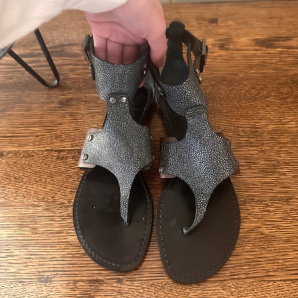 Tory Burch Gladiator Sandals Size 7.5